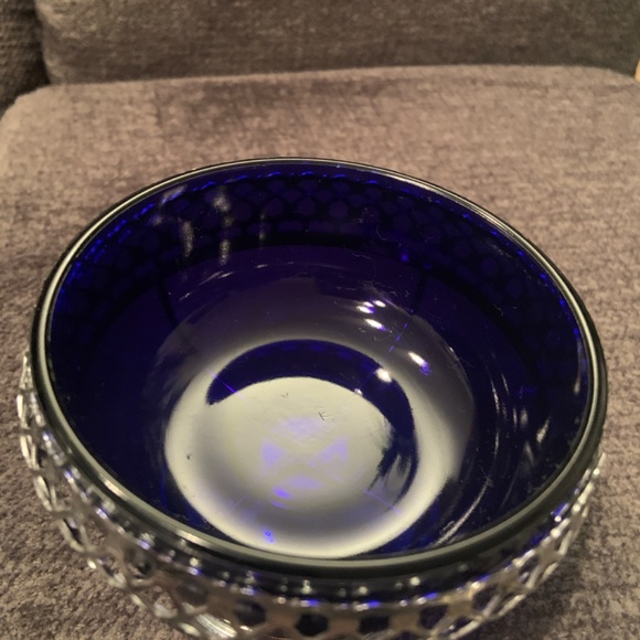 Vintage Cobalt blue sugar and cream bowls in silver plate basket - Picture 5 of 5